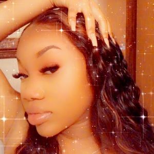 Meet your Posher, Adajah